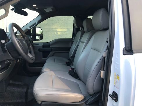 Used 2022 Ford F250 XL w/ STX Appearance Package image 2