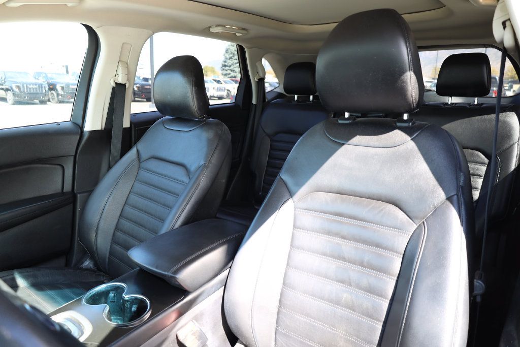 Used 2018 Ford Edge SEL w/ Equipment Group 201A AWD/4WD image 16