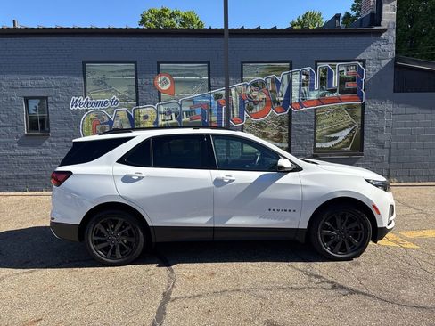 Used 2023 Chevrolet Equinox RS FWD image 29