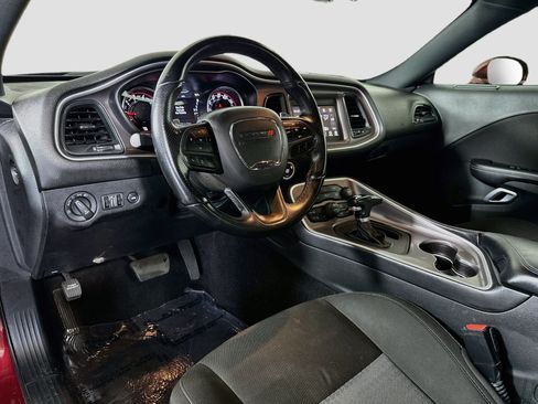 Used 2022 Dodge Challenger GT RWD image 23