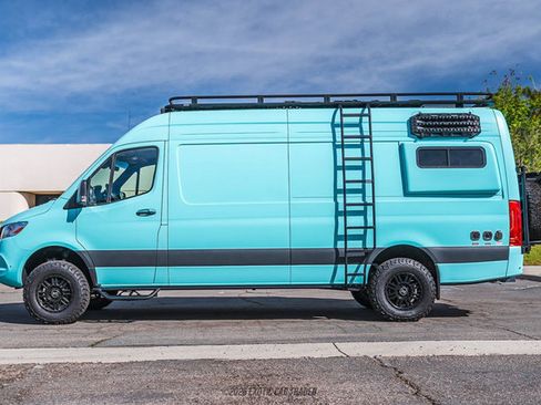 Used 2024 Mercedes-Benz Sprinter 2500 image 3