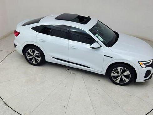 Used 2024 Audi Q8 e-tron Premium Plus w/ Premium Plus Package image 77