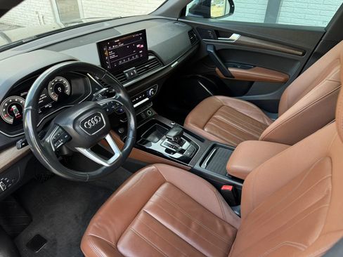 Used 2021 Audi Q5 2.0T Premium Plus w/ Premium Plus Package AWD/4WD image 13