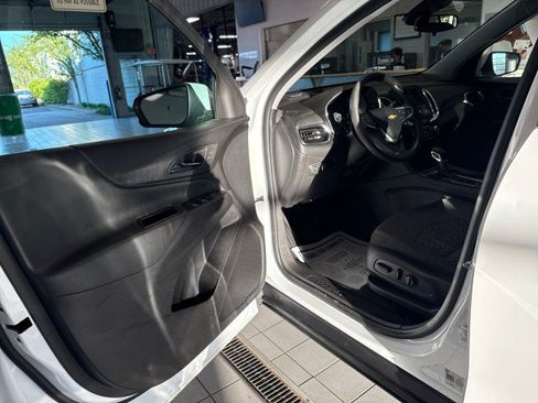 Used 2023 Chevrolet Equinox LT AWD/4WD image 13