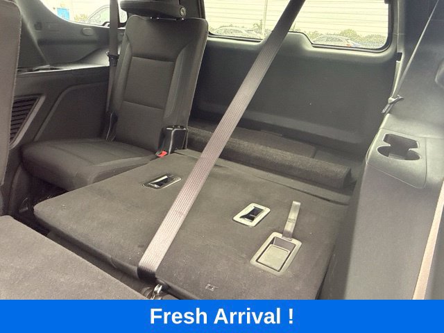 Used 2025 Chevrolet Tahoe LS RWD image 4