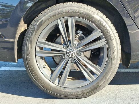 Used 2023 Volkswagen Jetta SE w/ Panoramic Sunroof Package FWD image 8