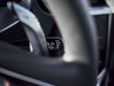 Used 2024 McLaren 750S Spider image 54