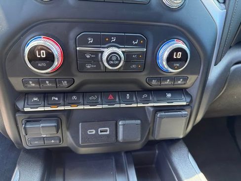 Used 2020 GMC Sierra 1500 SLT w/ SLT Premium Plus Package AWD/4WD image 19