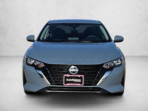 Used 2024 Nissan Sentra SV FWD image 2