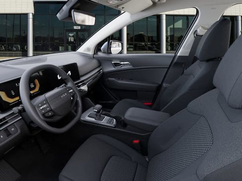New 2026 Kia Sportage LX image 17