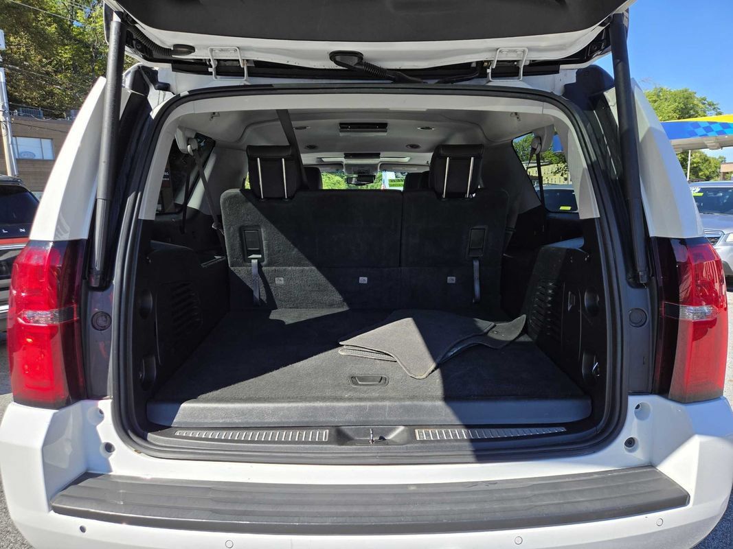 Used 2019 Chevrolet Suburban LT AWD/4WD image 34