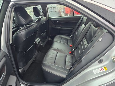 Used 2016 Toyota Camry XLE image 16