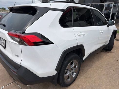 Used 2024 Toyota RAV4 XLE FWD image 3