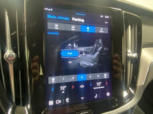 Used 2024 Volvo S60 T8 Ultimate image 24