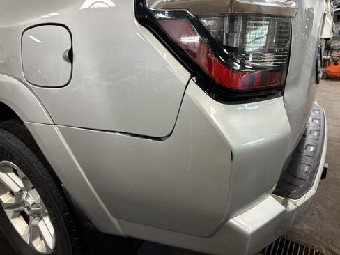 Used 2016 Toyota 4Runner SR5 AWD/4WD image 47