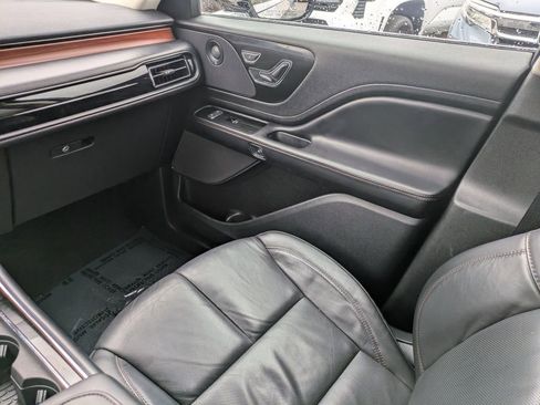 Used 2023 Lincoln Aviator Reserve image 14