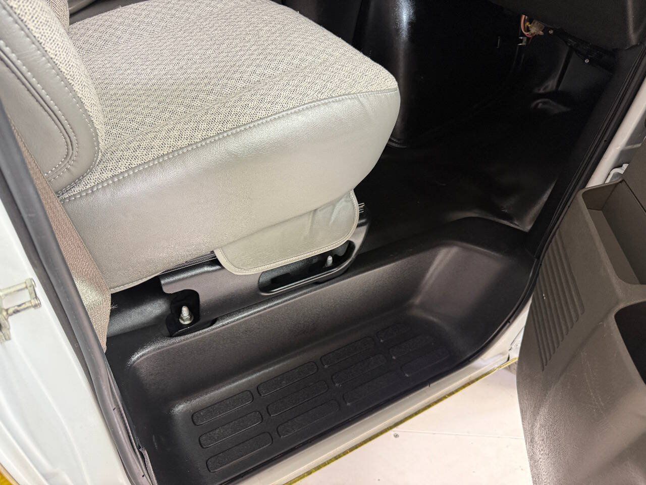 Used 2024 GMC Savana 2500 w/ Driver Convenience Package RWD image 35