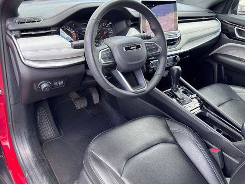 Used 2025 Jeep Compass Limited AWD/4WD image 15
