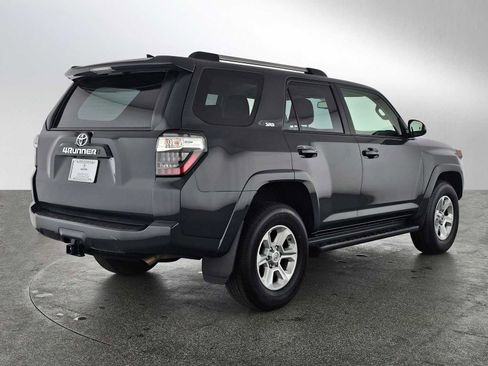 Used 2024 Toyota 4Runner SR5 Premium image 3