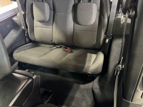 Used 2018 Jeep Wrangler Sport AWD/4WD image 38