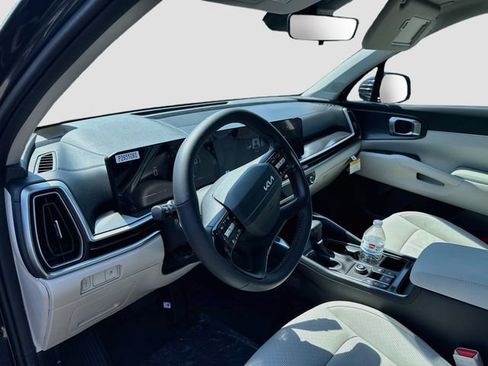 New 2026 Kia Sorento S w/ S Panoramic Sunroof Package FWD image 9