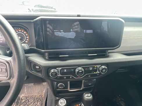 Used 2024 Jeep Wrangler Sport image 32