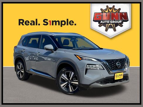 Used 2021 Nissan Rogue SL image 1