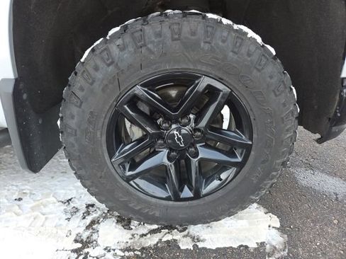 Used 2022 Chevrolet Silverado 1500 Custom Trail Boss w/ LPO, Dark Essentials Package image 68