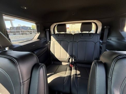 New 2025 Jeep Grand Cherokee L Limited w/ Trailer Tow Package image 19