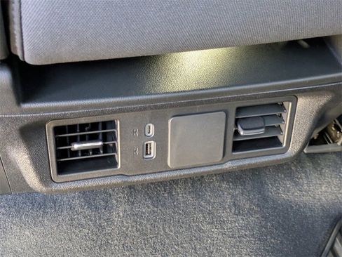 Used 2025 Chevrolet Silverado 1500 Custom image 14