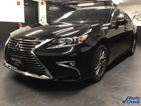 Used 2018 Lexus ES 350 w/ Navigation System Package image 5