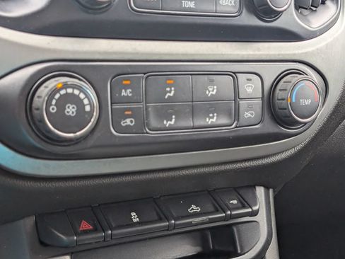 Used 2018 Chevrolet Colorado LT RWD image 18