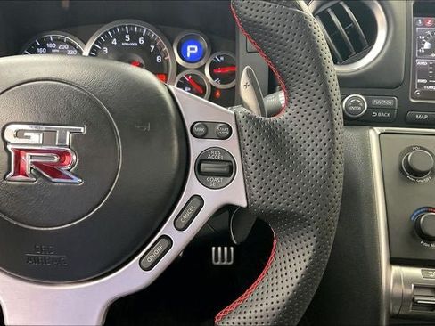 Used 2010 Nissan GT-R Premium AWD/4WD image 23