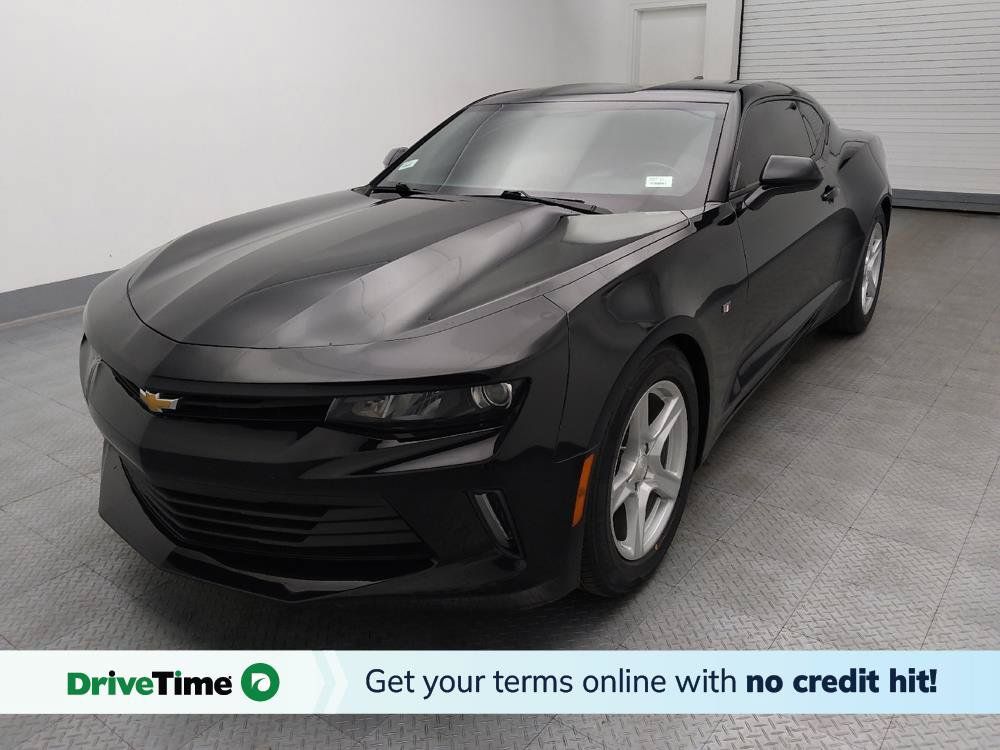 Used 2018 Chevrolet Camaro LT RWD image 1