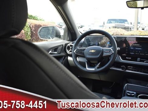 New 2026 Chevrolet Equinox LT w/ Safety and Technology Package FWD image 17