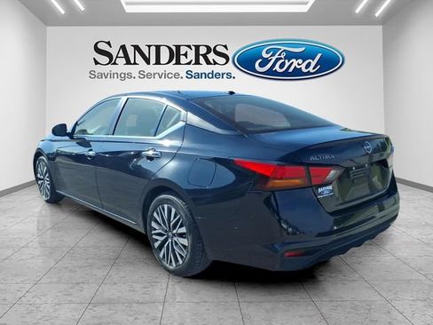 Used 2024 Nissan Altima 2.5 SV FWD image 4