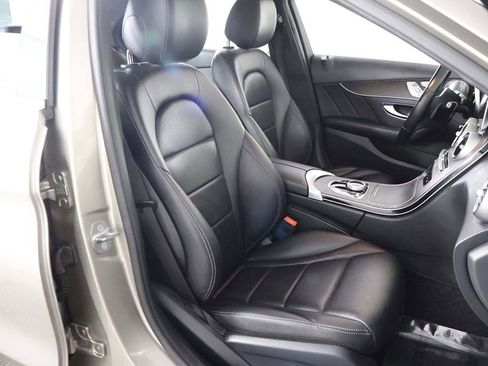 Used 2020 Mercedes-Benz C 300 4MATIC Sedan image 31