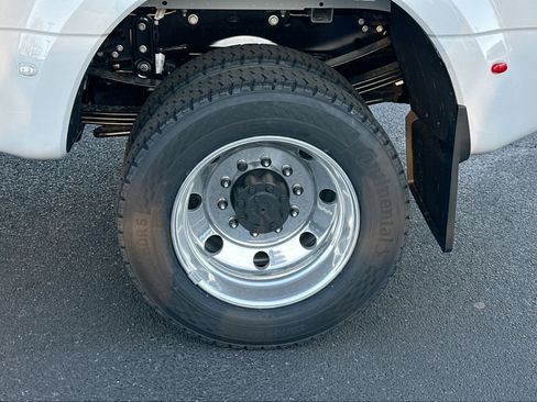 New 2026 Ford F450 Platinum w/ Platinum Plus Package image 12