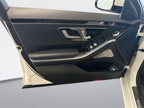 Certified 2022 Mercedes-Benz S 500 4MATIC image 11
