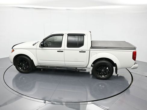 Used 2021 Nissan Frontier SV w/ Midnight Edition Floor Mats image 40