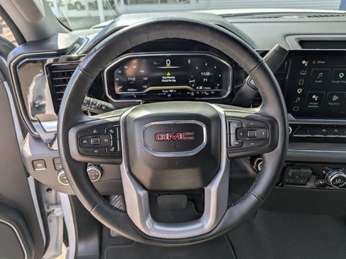 Used 2025 GMC Sierra 1500 SLT AWD/4WD image 13