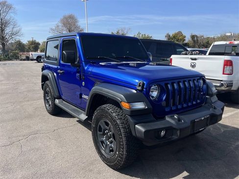 Used 2018 Jeep Wrangler Sport image 2