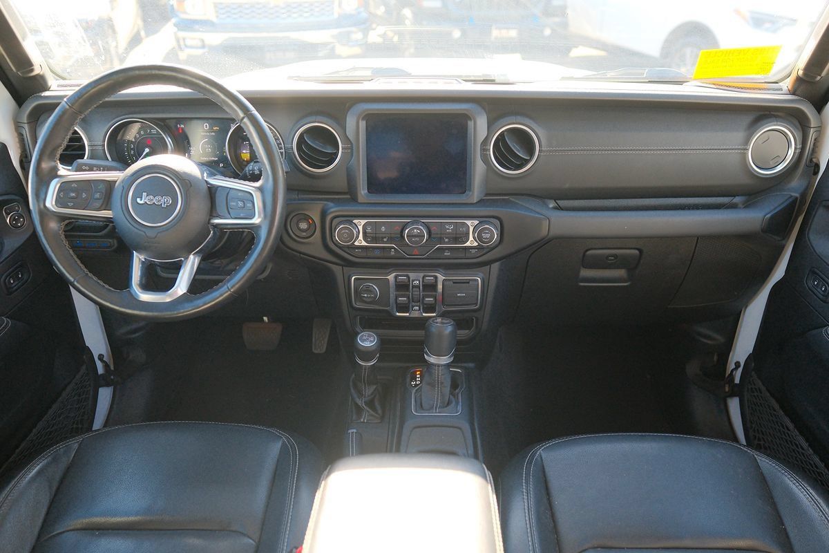 Used 2022 Jeep Wrangler Unlimited Sahara w/ Cold Weather Group AWD/4WD image 17