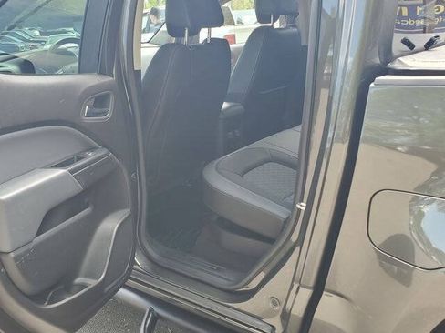 Used 2018 Chevrolet Colorado Z71 AWD/4WD image 35