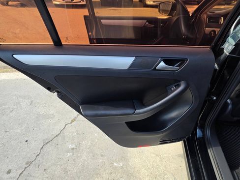 Used 2014 Volkswagen Jetta SE FWD image 22