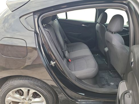 Used 2019 Chevrolet Cruze LS w/ LS Convenience Package FWD image 21