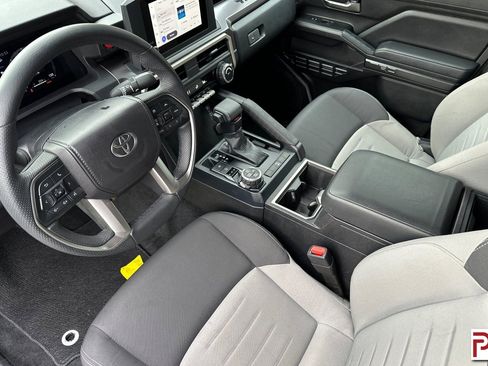 Used 2025 Toyota Tacoma TRD Off-Road image 11