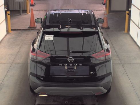 Used 2022 Nissan Rogue SV FWD image 8