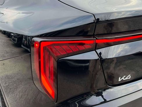 Used 2025 Kia K4 EX image 10