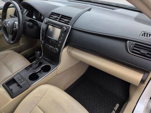 Used 2017 Toyota Camry XLE w/ Moonroof Package image 23